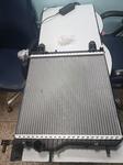 Radiateur, refroidissement du moteur Origine Mahindra — MAHINDRA OEM 0304AAU00131N